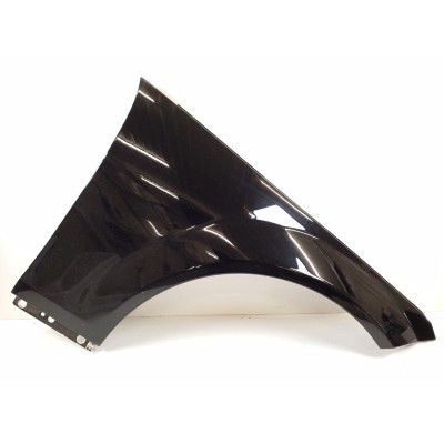 گلگیر جلو راست بنز C200 سال 2010